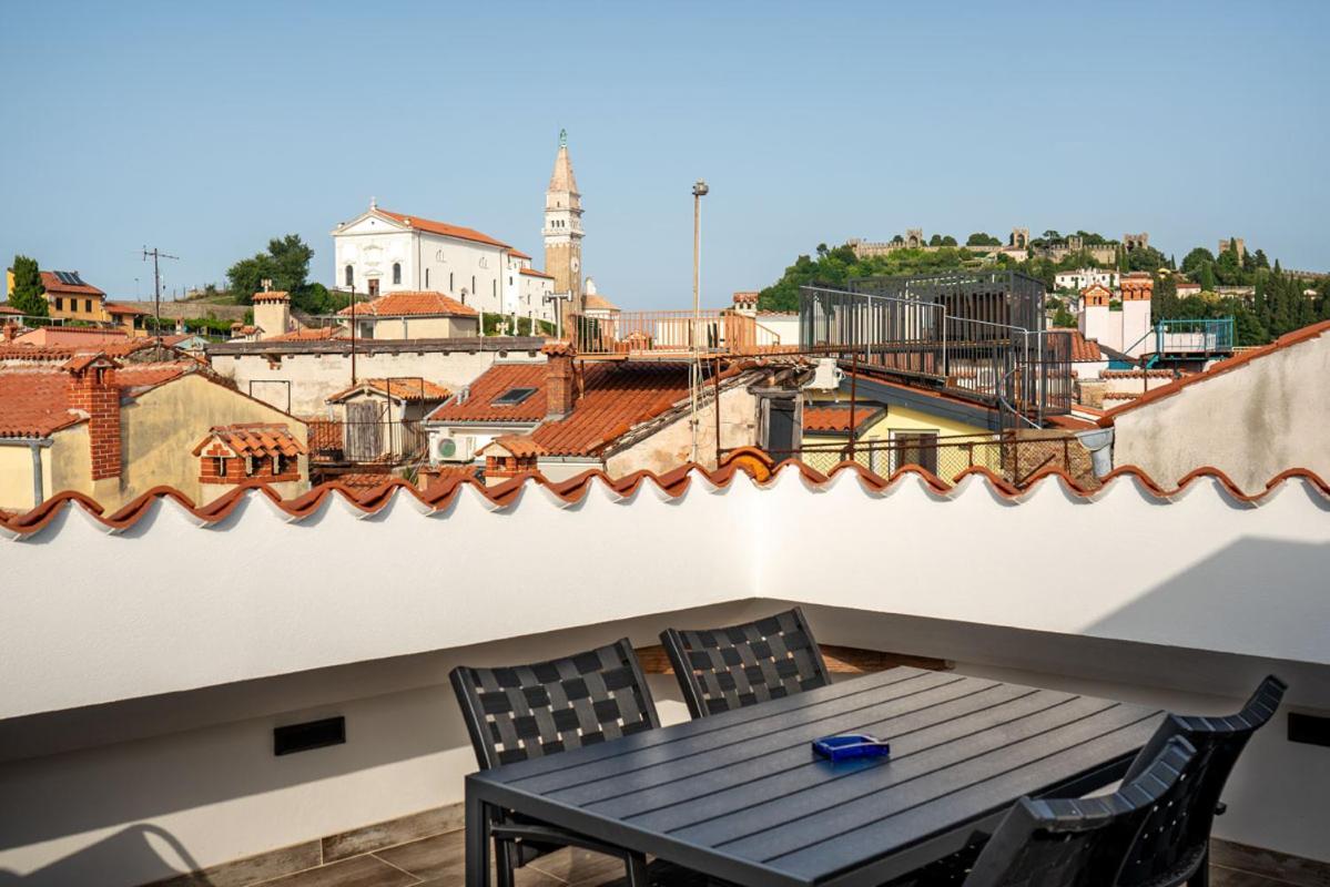 Blue Sky Duplex By Locap Group Apartma