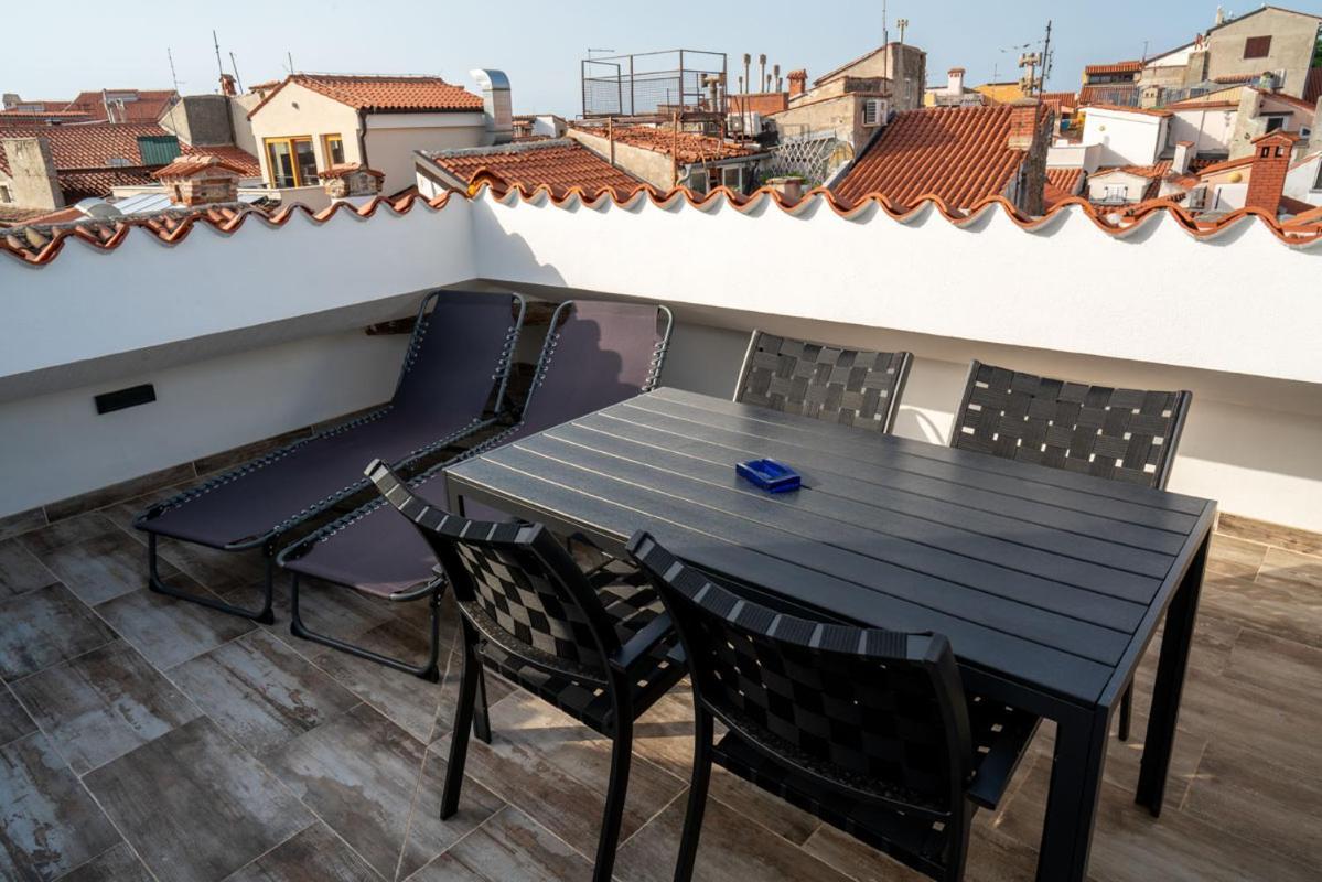 Blue Sky Duplex By Locap Group Apartma *